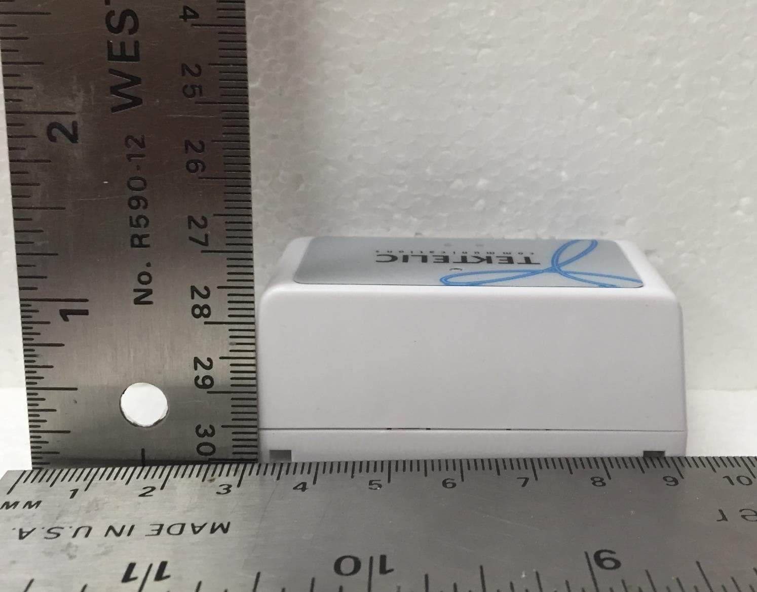 LoRaWAN IoT BLE Tracker for indoor use - FCC ID 2ALEPT0005946 - TEKTELIC Communications Incorporated (3)