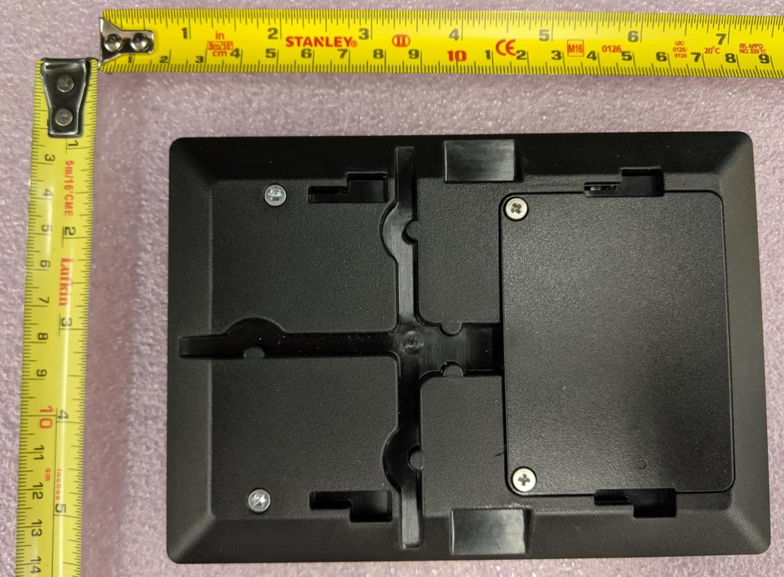 LoRaWAN IoT Display Tablet is indoor use - FCC ID 2ALEPT0006377 - TEKTELIC Communications Incorporated