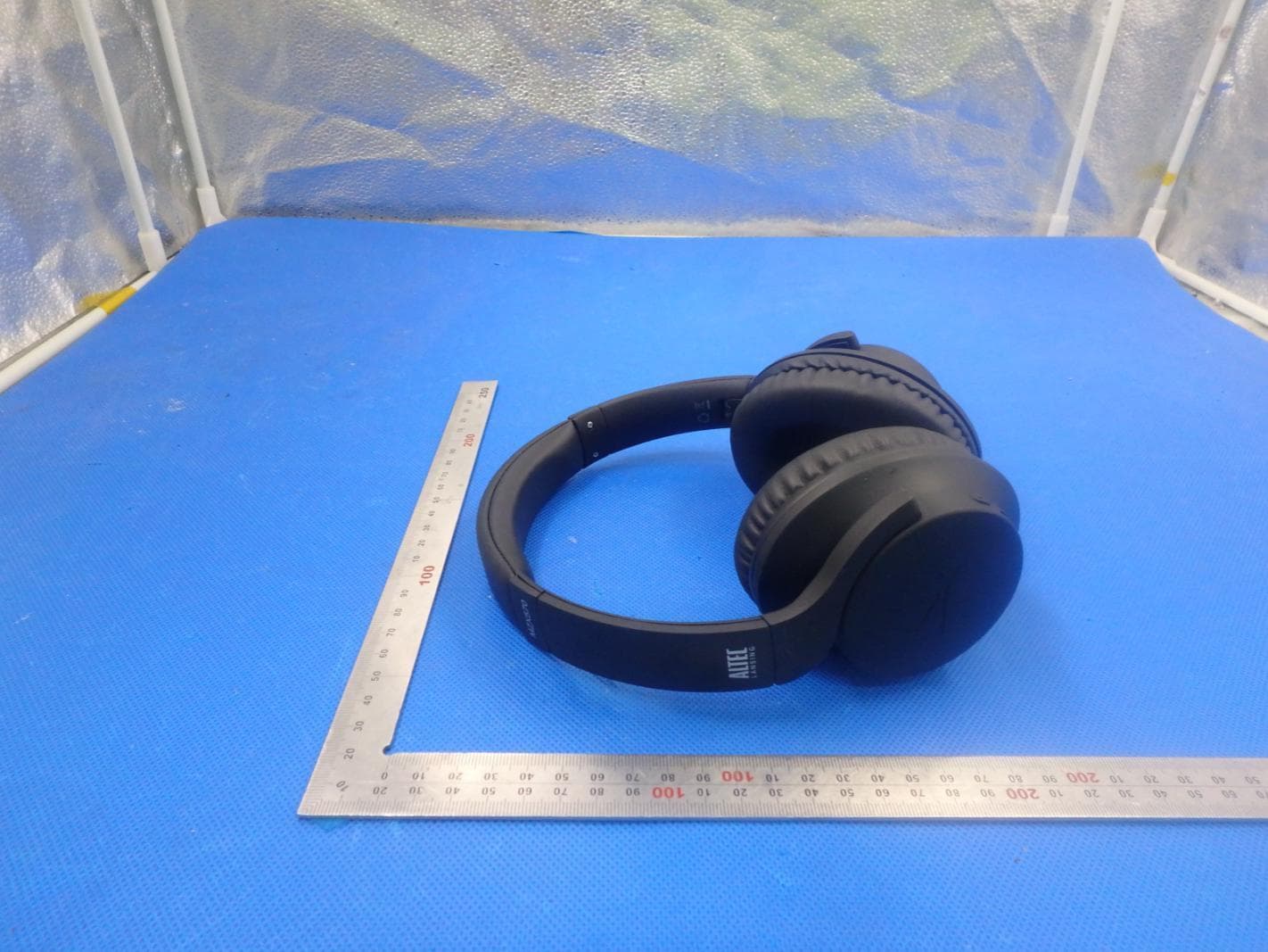 Bluetooth headphones - FCC ID 2ALHZBT-1094 - KO-STAR DEVELOPMENT CO.,LTD (3)