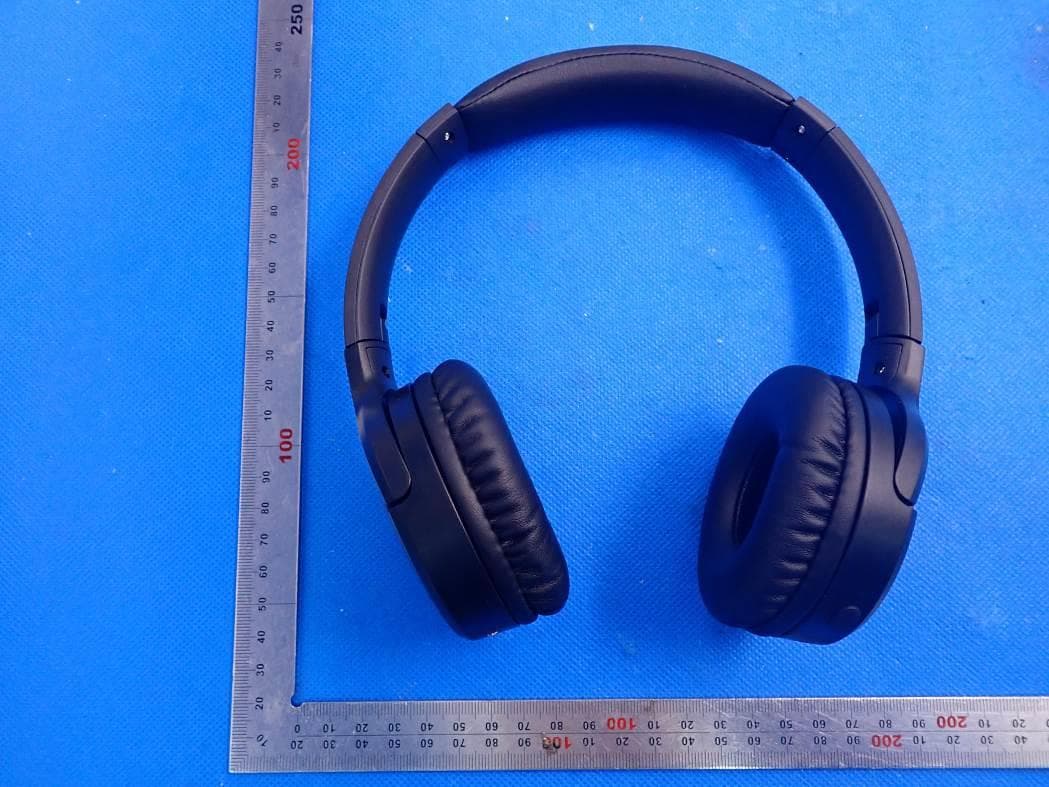 Bluetooth headphones - FCC ID 2ALHZBT-1700 - KO-STAR DEVELOPMENT CO.,LTD (2)