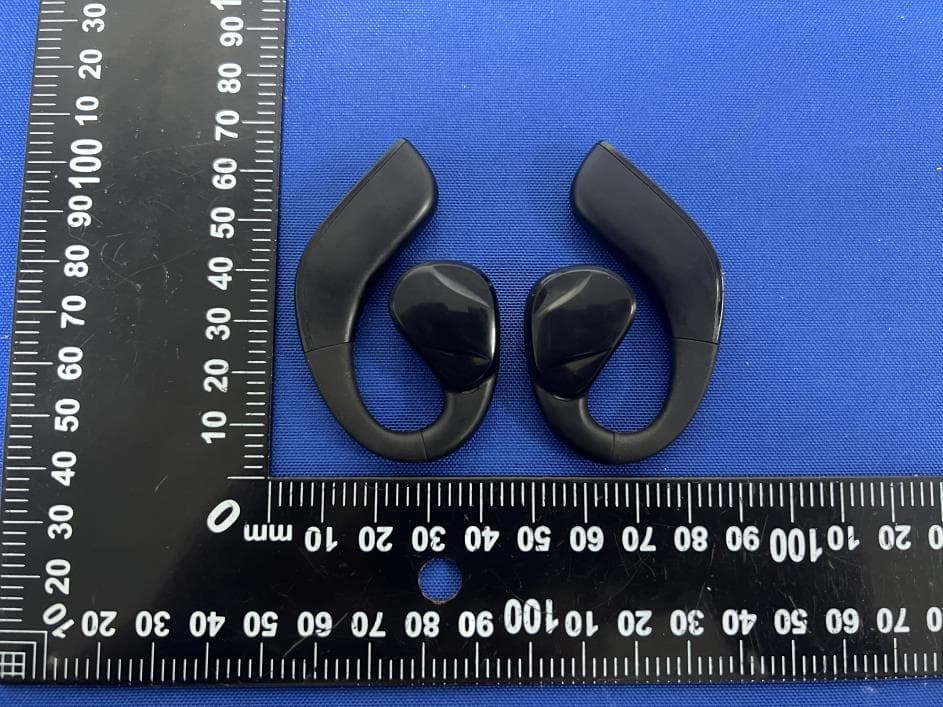 True Wireless Earbuds - FCC ID 2ALNA-BTH99 - Shenzhen Thousandshores Technology Co., Ltd. (2)