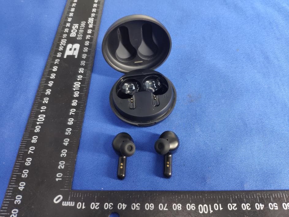 True Wireless Earbuds - FCC ID 2ALNA-BTHA1 - Shenzhen Thousandshores Technology Co., Ltd. (5)