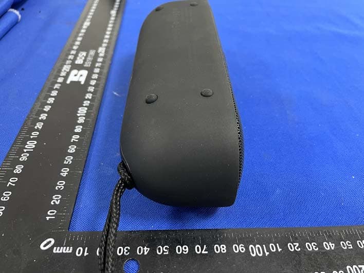 Portable Wireless Speaker - FCC ID 2ALNA-BTS25S - Shenzhen Thousandshores Technology Co., Ltd. (3)