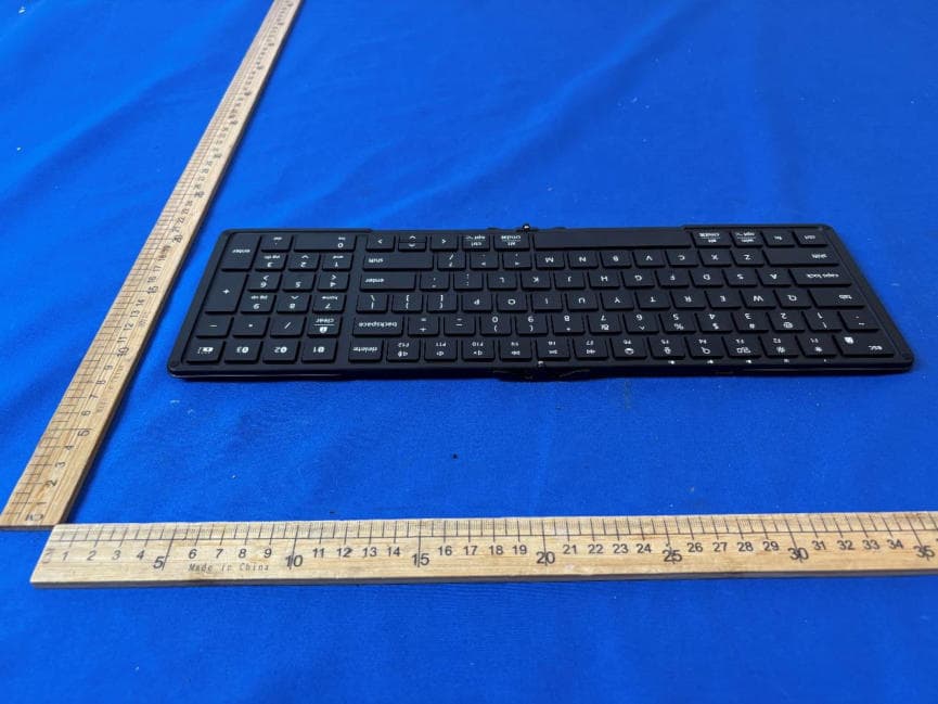 Wireless Keyboard - FCC ID 2ALNA-KF012BN - Shenzhen Thousandshores Technology Co., Ltd. (4)