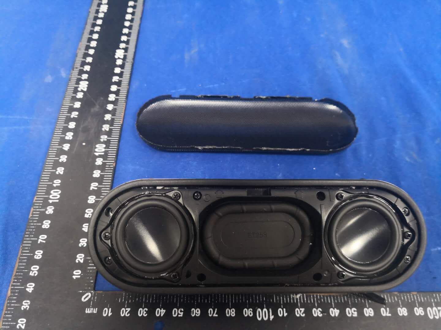 Portable Wireless Speaker - FCC ID 2ALNA-TSBTS20 - Shenzhen Thousandshores Technology Co., Ltd. (3)