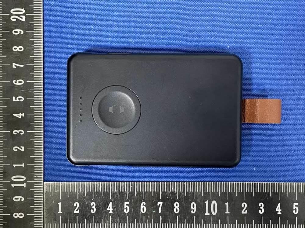 5K Type C & Lightning Portable Power Bank Keychain - FCC ID 2ALQR-AWPB5K - NLU Products, LLC dba BGZ brands (4)