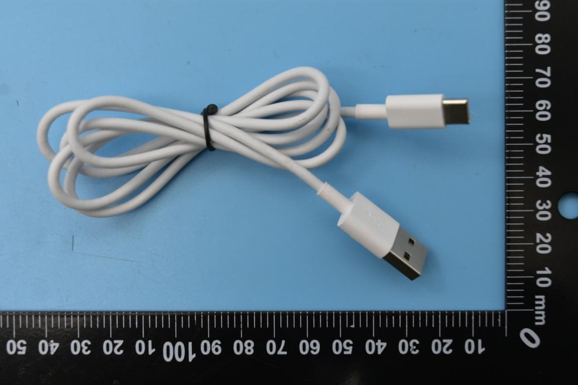 Smart phone with GSM, WCDMA, LTE, WiFi and Bluetooth - FCC ID 2AM86VHEM-E04 - Wiko SAS (4)