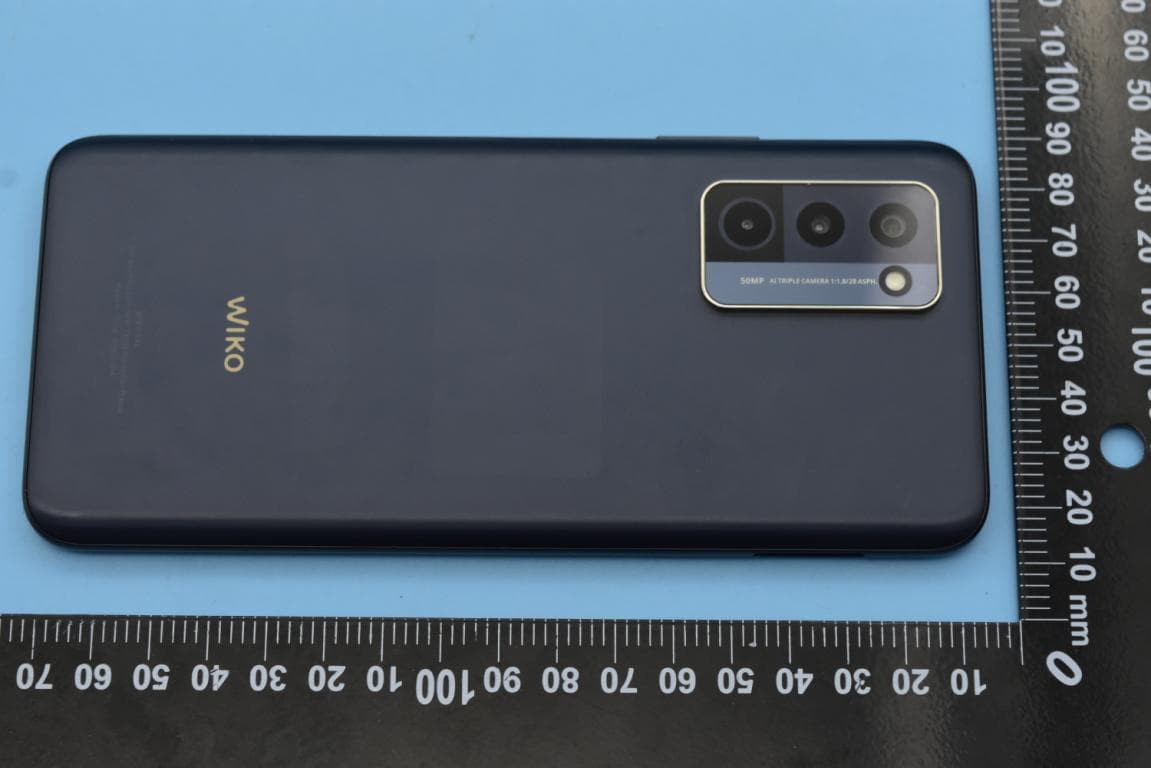 Smart phone with GSM, WCDMA, LTE, WiFi and Bluetooth - FCC ID 2AM86VHEM-E04 - Wiko SAS (3)