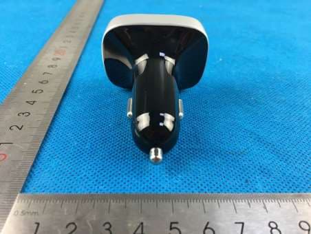 CAR FM TRANSMITTER - FCC ID 2AM87-AV83 - INTRO UNION ELECTRONICS CO, LIMITED (4)
