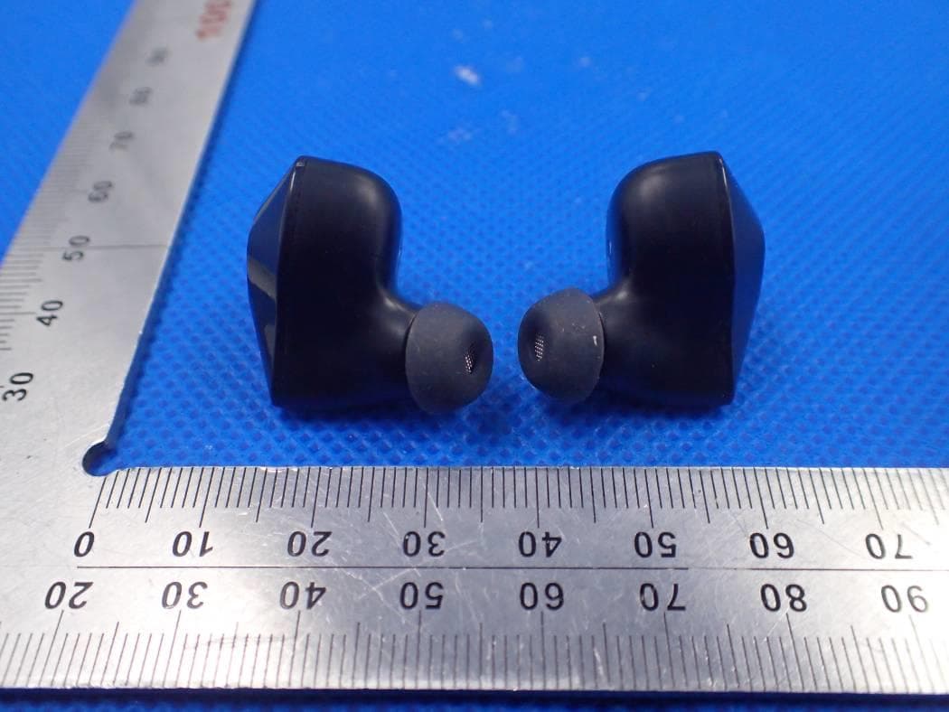 TWS EARBUDS - FCC ID 2AMBAS15S - Dongguan Pinmi Electronic Technology Co., Ltd. (4)