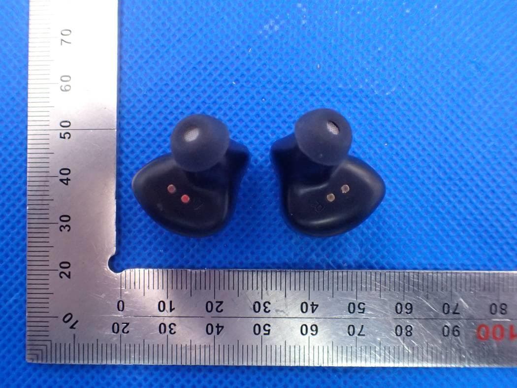 TWS EARBUDS - FCC ID 2AMBAS15S - Dongguan Pinmi Electronic Technology Co., Ltd.