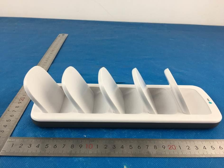 Multi-unit Wireless Charger - FCC ID 2AMBHRW1702 - Relay, Inc. (4)