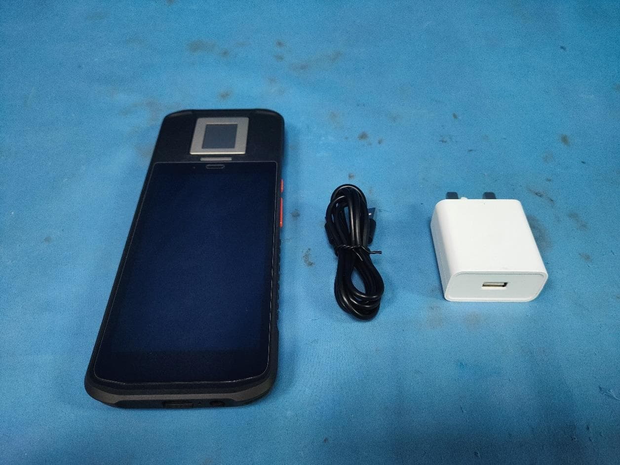 Rugged Handheld Device - FCC ID 2AMBZ-CT3-16-4G-011 - Credence ID LLC (2)