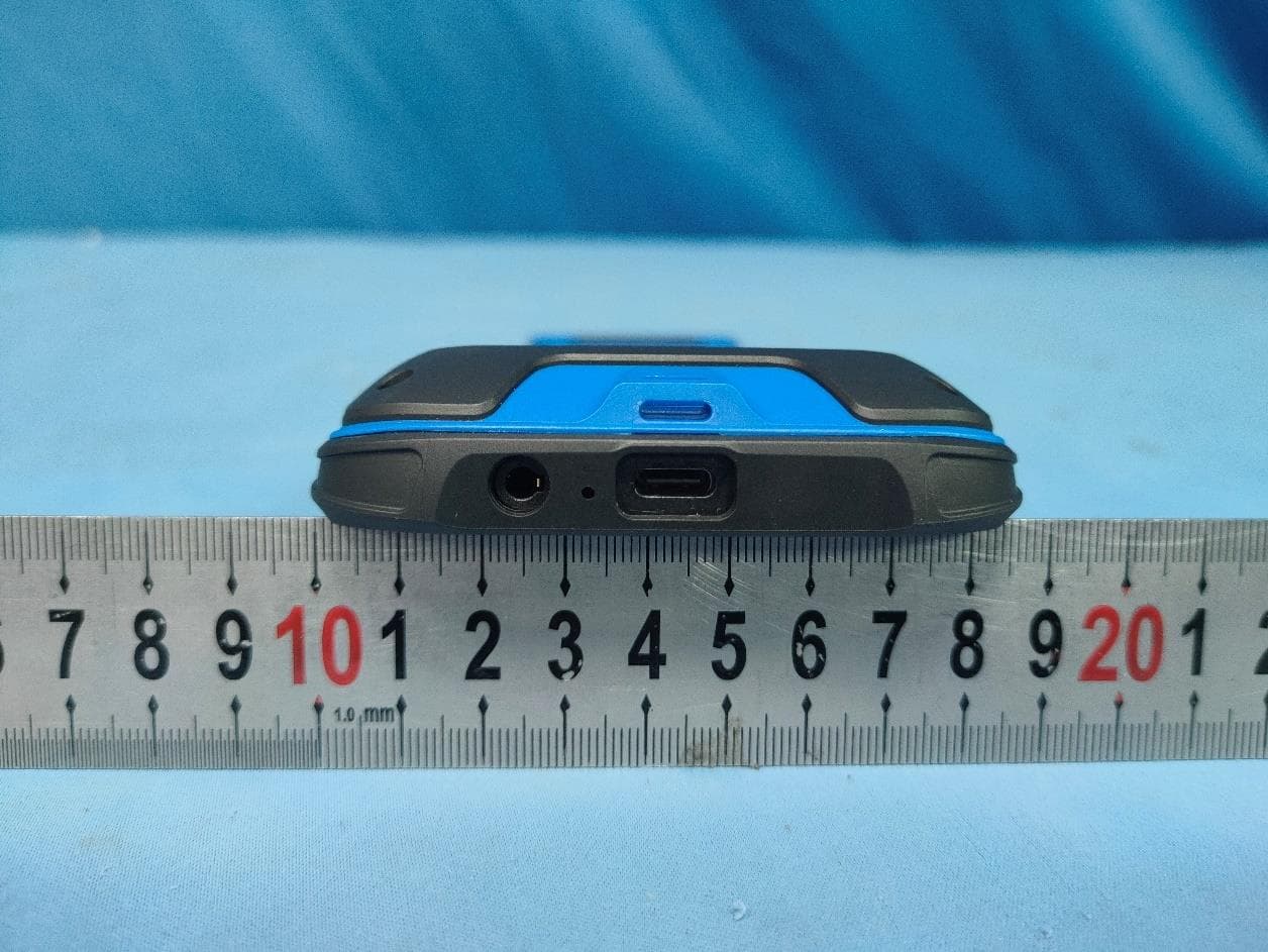 Rugged Handheld Device - FCC ID 2AMBZ-CT3-16-4G-011 - Credence ID LLC (5)
