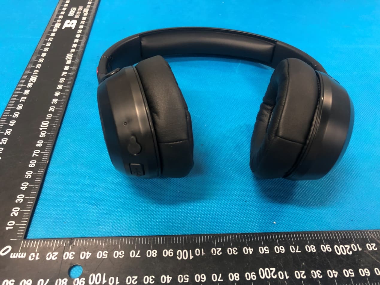 Bluetooth Headphone - FCC ID 2AMC6-ARC1ANC - Aiwa Corporation (5)