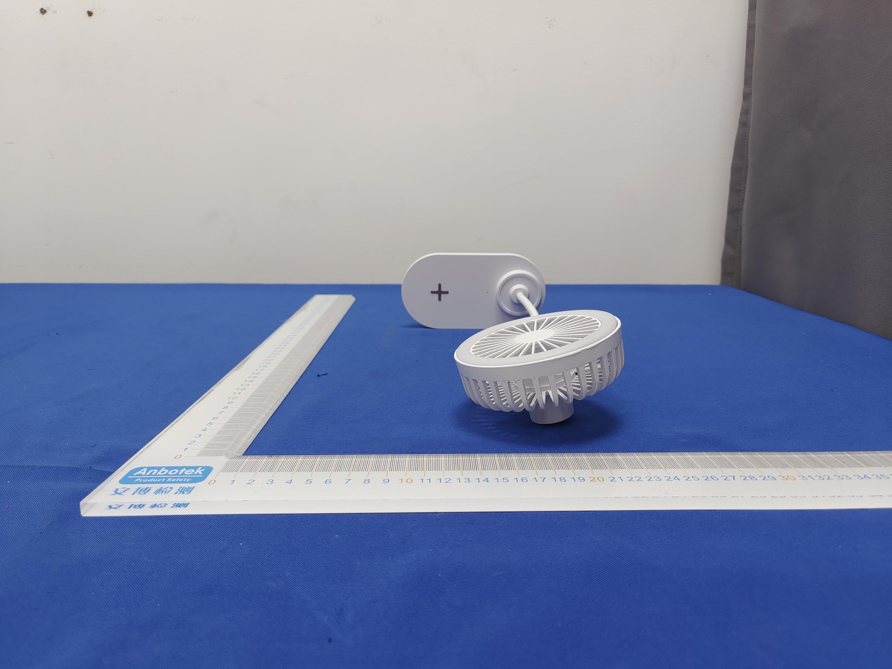 Wireless Charger with Fan & Lamp - FCC ID 2AMD8-VUF002UF2 - Shenzhen Ground Enterprises Co., Ltd (2)