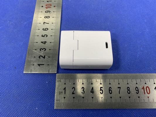 METALLIC TWS EARBUDS - FCC ID 2AMD8-VZ40031W - Shenzhen Ground Enterprises Co., Ltd (4)