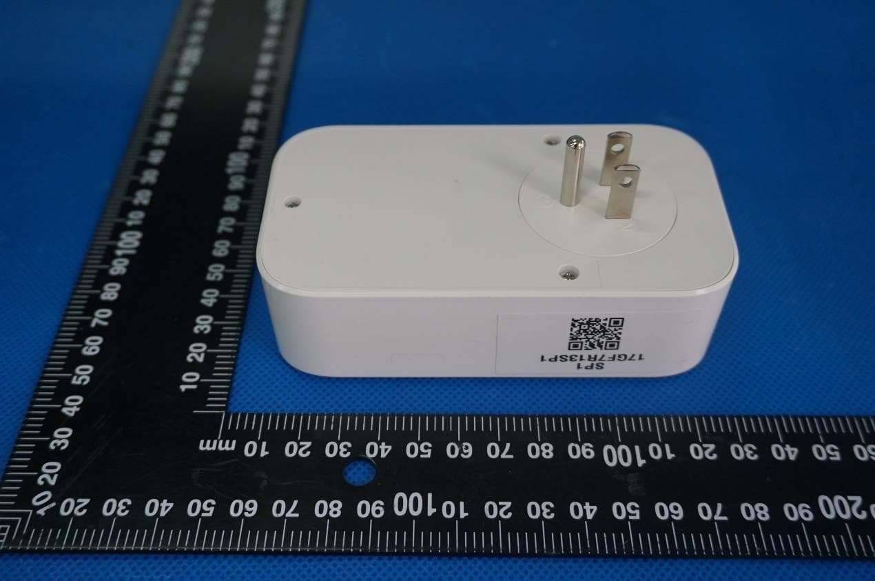Ubibot Smart Plug - FCC ID 2AMFC-SP1 - Dalian Cloud Force Technologies Co., Ltd. (4)