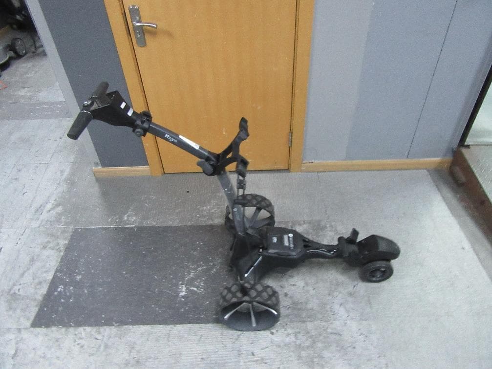Golf Trolley - FCC ID 2AMH4M7GPS - Motocaddy Ltd. (4)