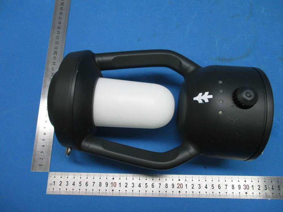 Swiss Tech Hangen Classic Inspired LED Lantern with Bluetooth Speaker - FCC ID 2AMI2-30800 - Hangzhou Great Star Industrial Co., Ltd. (3)