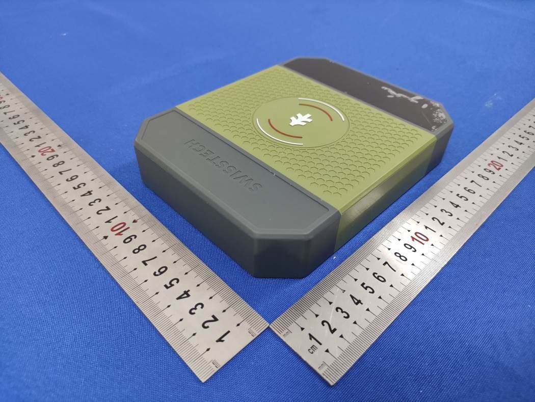 Swiss Tech 40000mAh Ultimate Plus Power Bank - FCC ID 2AMI2-33658 - Hangzhou Great Star Industrial Co., Ltd. (2)