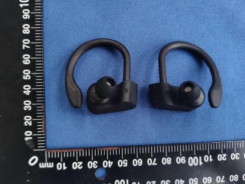 True wireless earbuds - FCC ID 2AML6KR317 - KINGRAY ELECTRONICS Co., LTD (2)