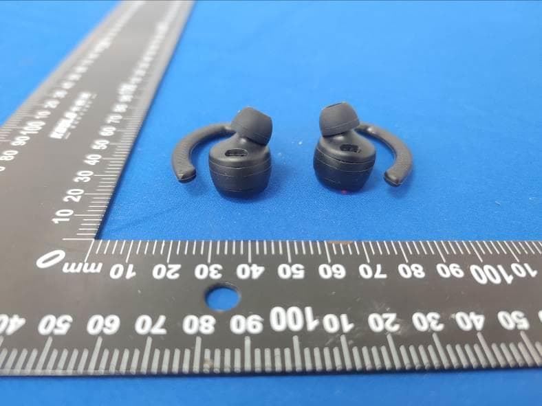 Wireless earbuds - FCC ID 2AML6KR742 - KINGRAY ELECTRONICS Co., LTD (3)