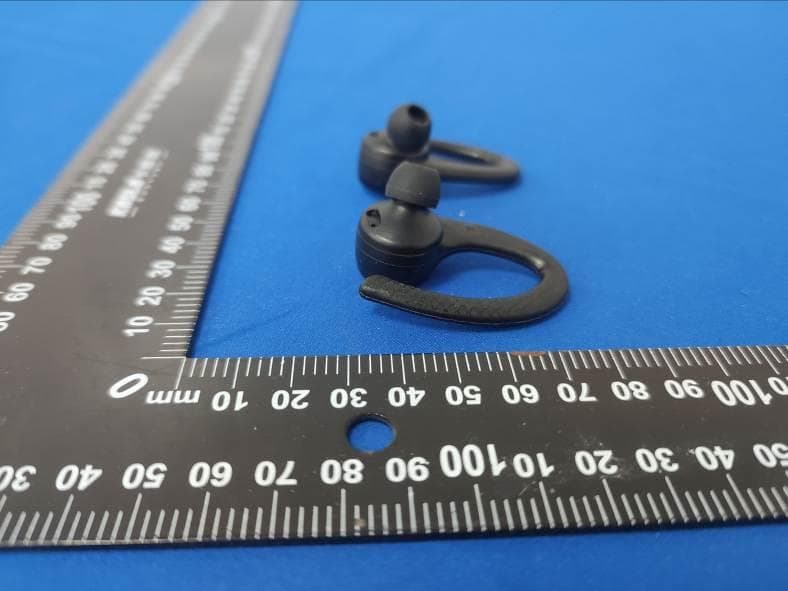 Wireless earbuds - FCC ID 2AML6KR742 - KINGRAY ELECTRONICS Co., LTD (4)