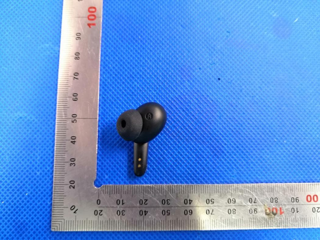 TWS Earphones - FCC ID 2AMNQ-T19 - Dongguan UiiSii Electronics Co., Ltd. (5)