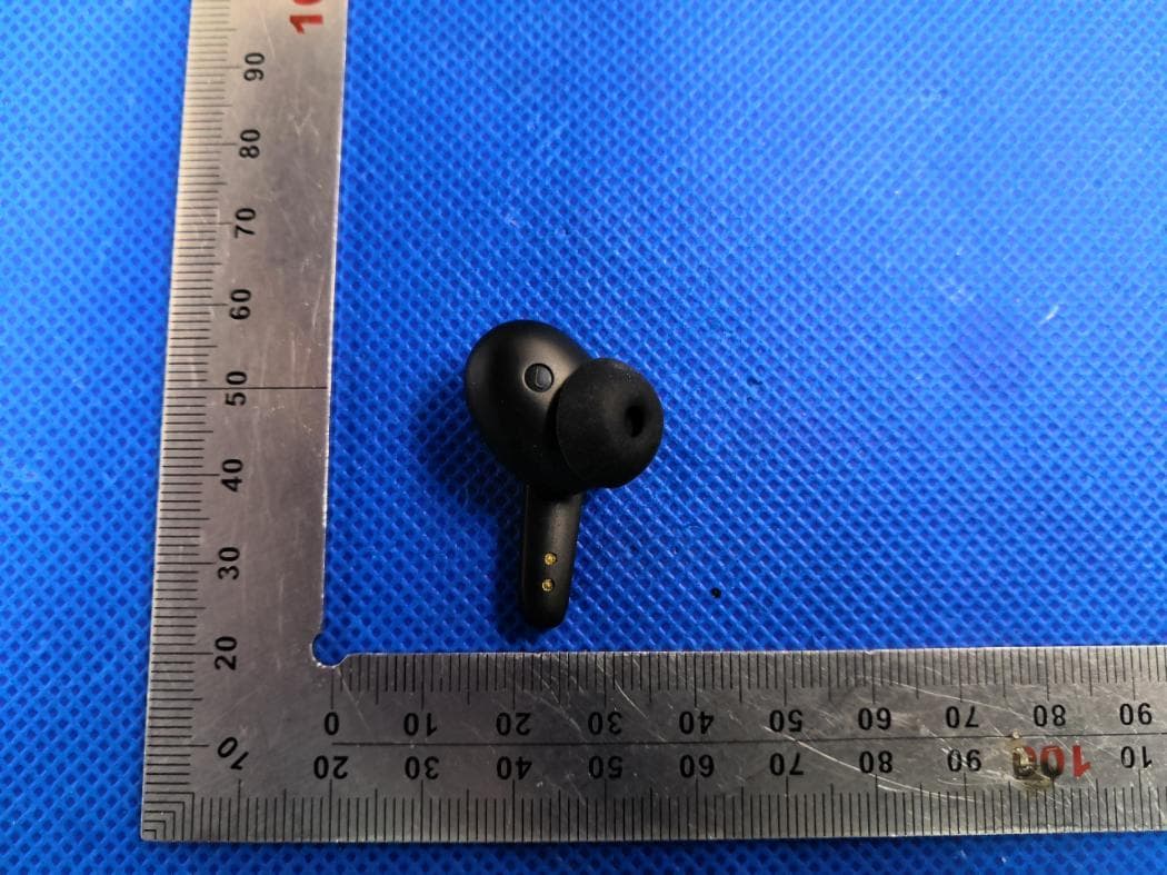 TWS Earphones - FCC ID 2AMNQ-T19 - Dongguan UiiSii Electronics Co., Ltd.