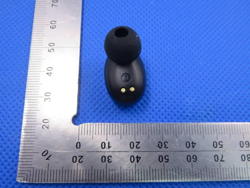 TWS Earphones - FCC ID 2AMNQTWS16 - Dongguan UiiSii Electronics Co., Ltd. (5)