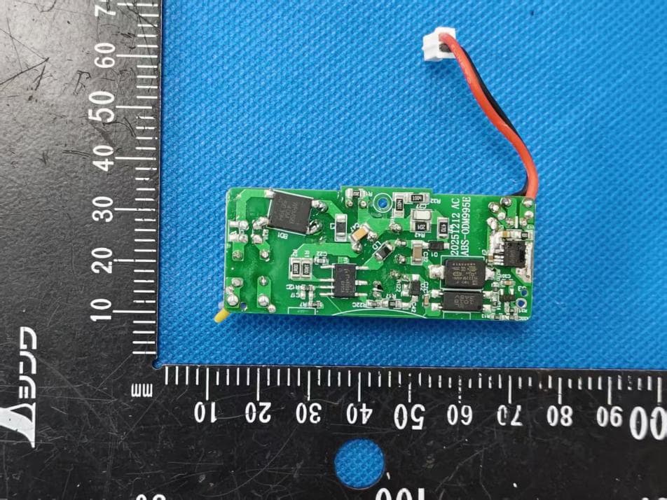 SmartCharge Pro Power Bank - FCC ID 2AMNT-PUP-0433 - Curv Group LLC (3)