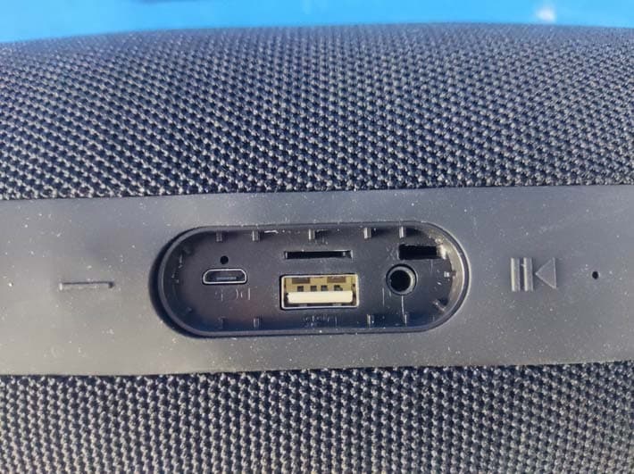 Portable Bluetooth Speaker - FCC ID 2AMPL-EAS-3000 - Dongshun Tech Development Limited