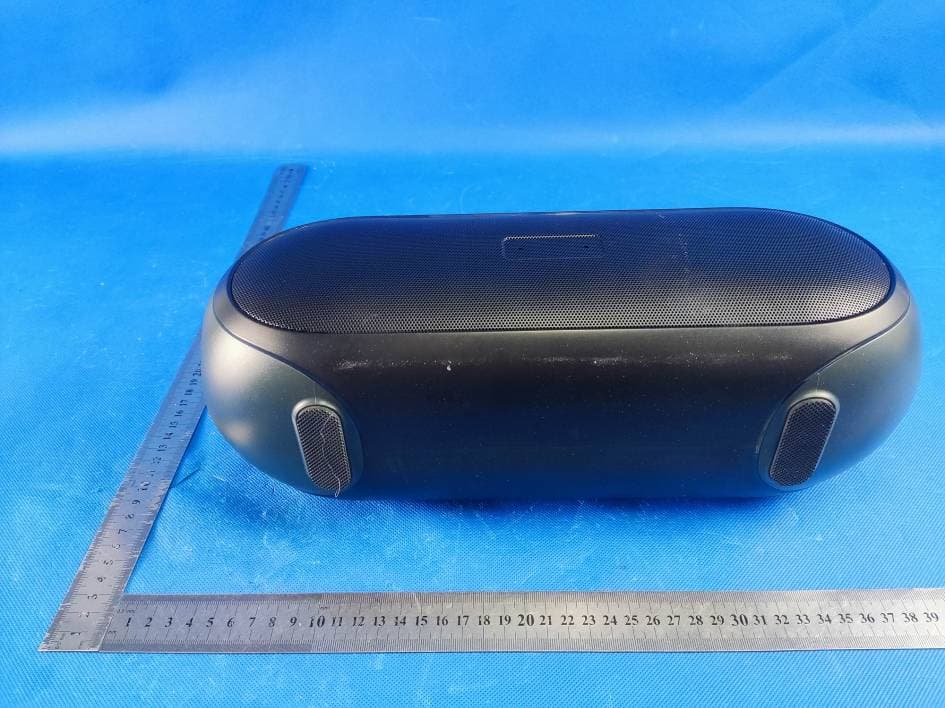 Portable Bluetooth Speaker - FCC ID 2AMPL-IQ-3530RGB - Dongshun Tech Development Limited (5)