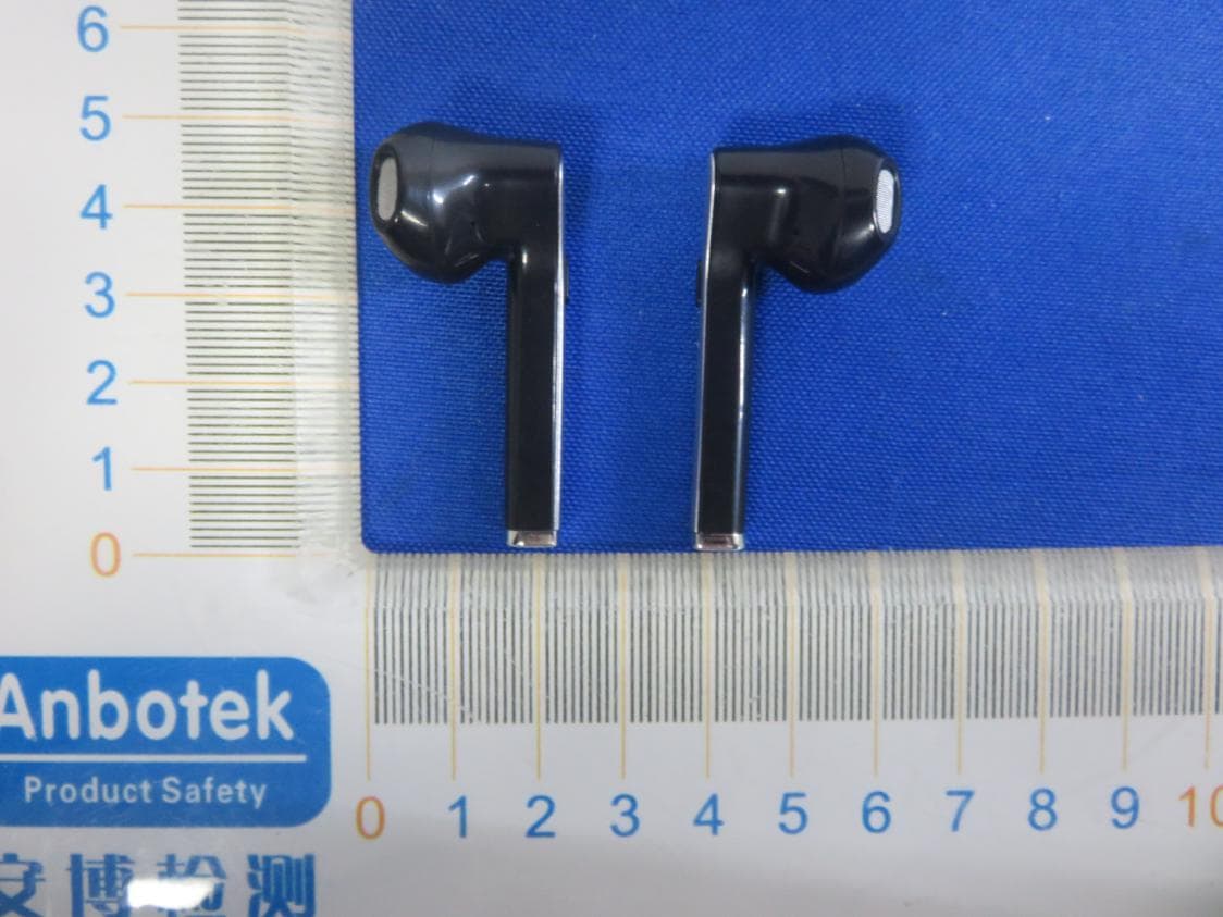 True Wireless Earbuds - FCC ID 2AMPLNE-980 - Dongshun Tech Development Limited (3)