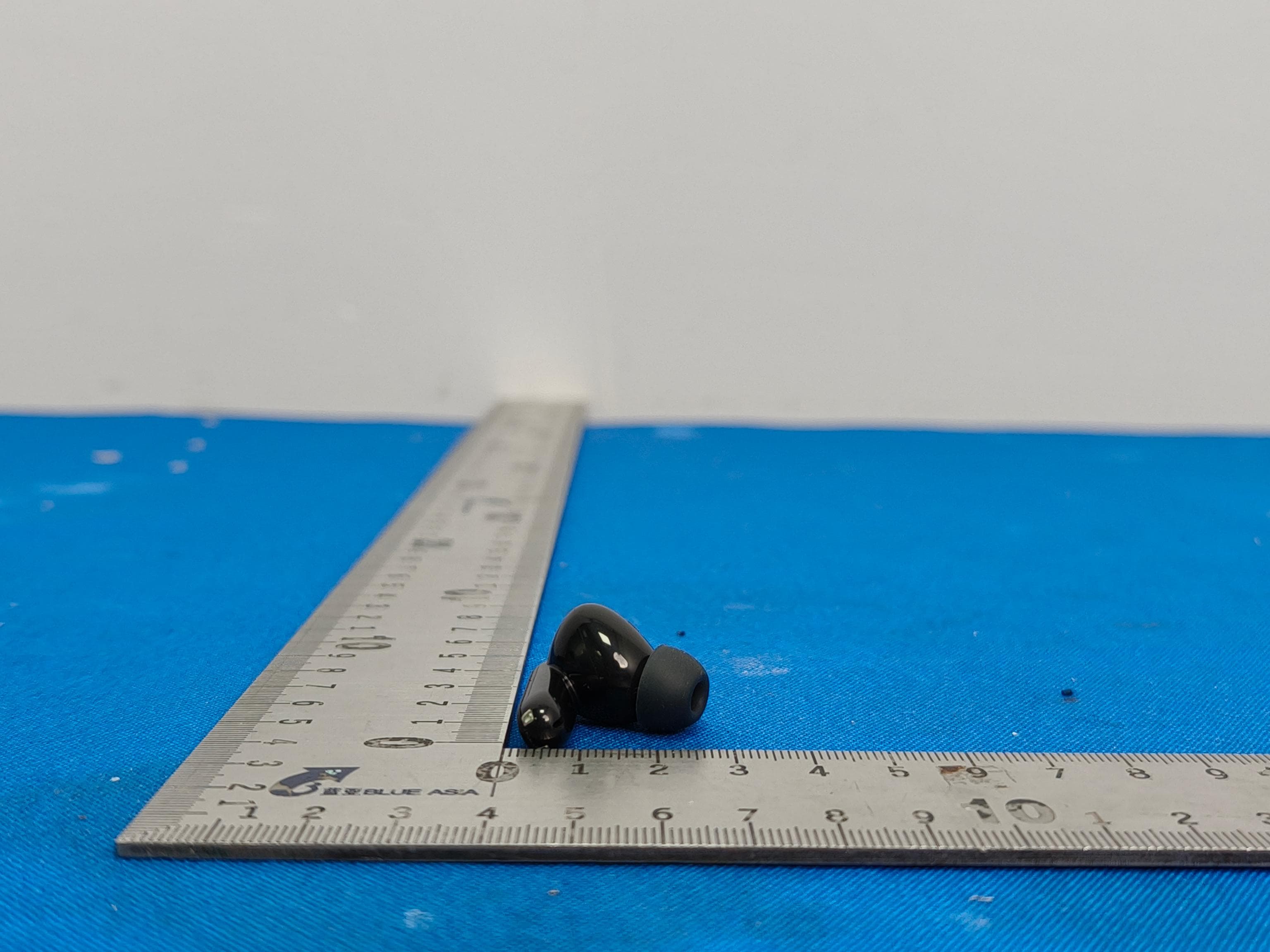 True Wireless Noise Cancellation Earphones - FCC ID 2AMQ6-TH06 - Dongguan Liesheng Electronics Co., Ltd.