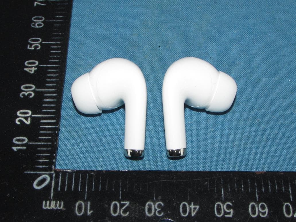 True Wireless Earbuds - FCC ID 2AMQ6-X1S - Dongguan Liesheng Electronics Co., Ltd. (2)