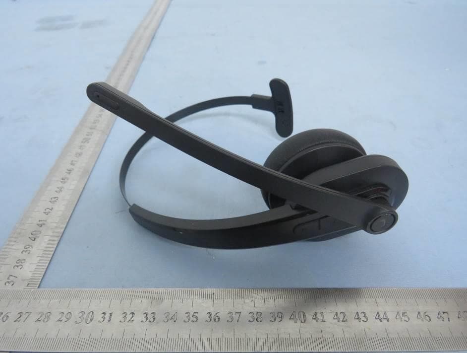 Wireless Headphone - FCC ID 2AMSOBT3500 - Summit Electronics LLC (5)