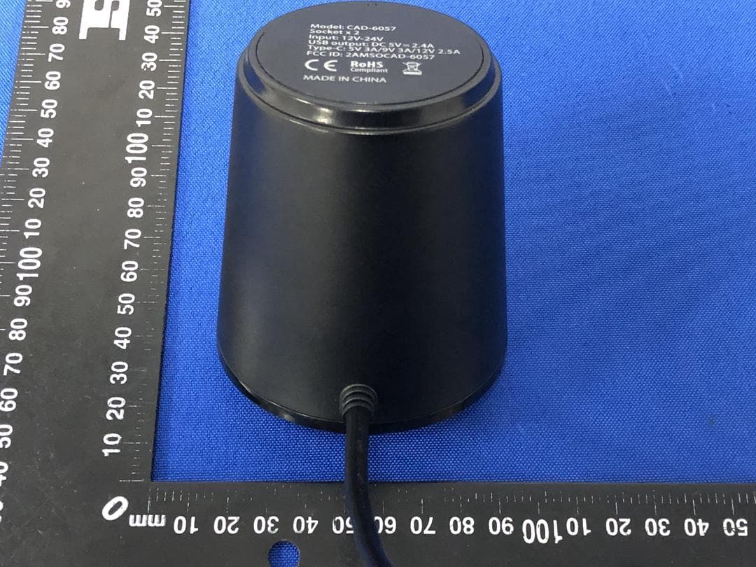 WIRELESS FM TRANSMITTER AND CAR CHARGER - FCC ID 2AMSOCAD-6057 - Summit Electronics LLC (5)