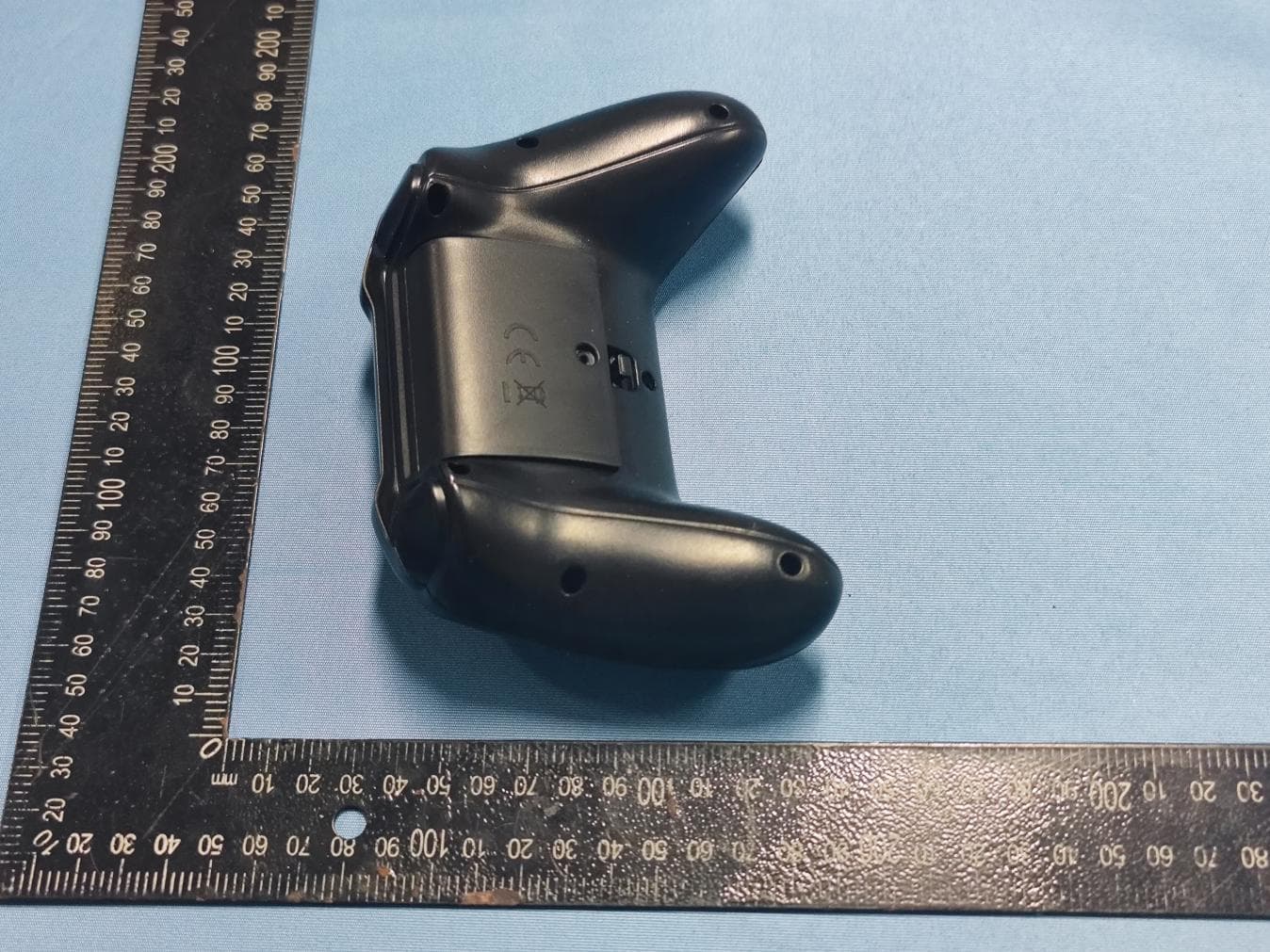 Remote Controller - FCC ID 2AMSS-HY2021TX - PINGHU SHUANGXI BABY CARRIER MANUFACTURE CO.,LTD. (2)