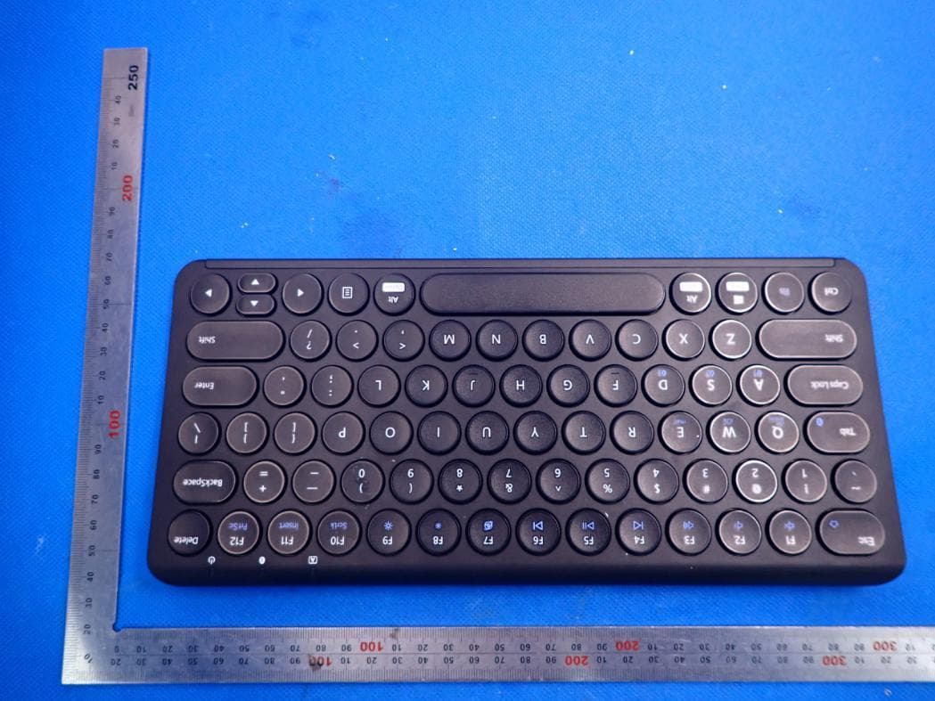 Bluetooth Keyboard - FCC ID 2AMSUGBT1S - SANWA LIMITED (2)