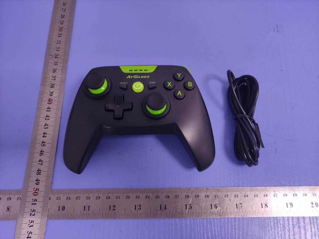 LEGENDS GAMEPAD - FCC ID 2AMTQLGP21 - AtGames Digital Media Inc. (3)