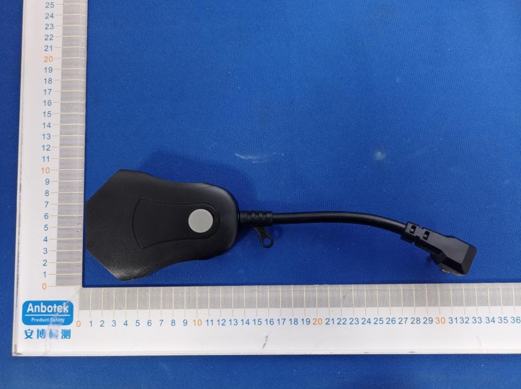 3-outlet outdoor wifi smart plug - FCC ID 2AMV5-SK511-A-W-A - Changxing Potek Electronics & Technology Co., Ltd. (2)