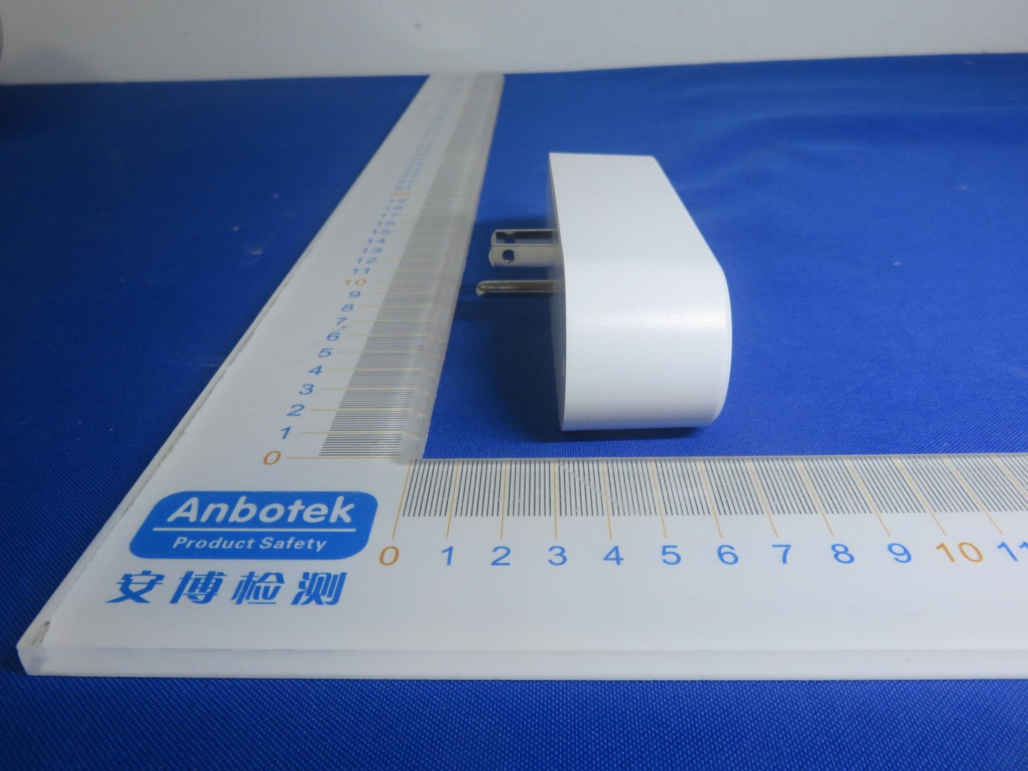 2-outlet WiFi smart socket - FCC ID 2AMV5SK522-W - Changxing Potek Electronics & Technology Co., Ltd. (2)