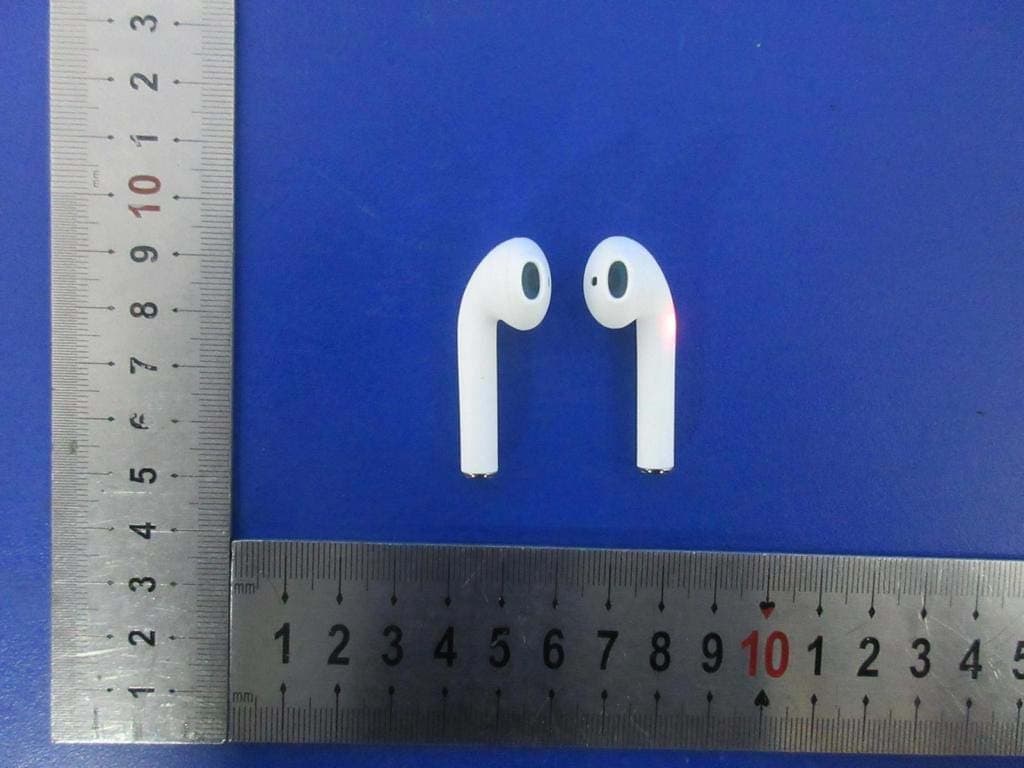 Wireless Earbuds - FCC ID 2AMZY2BUDS - HandStandsPromo LLC (3)