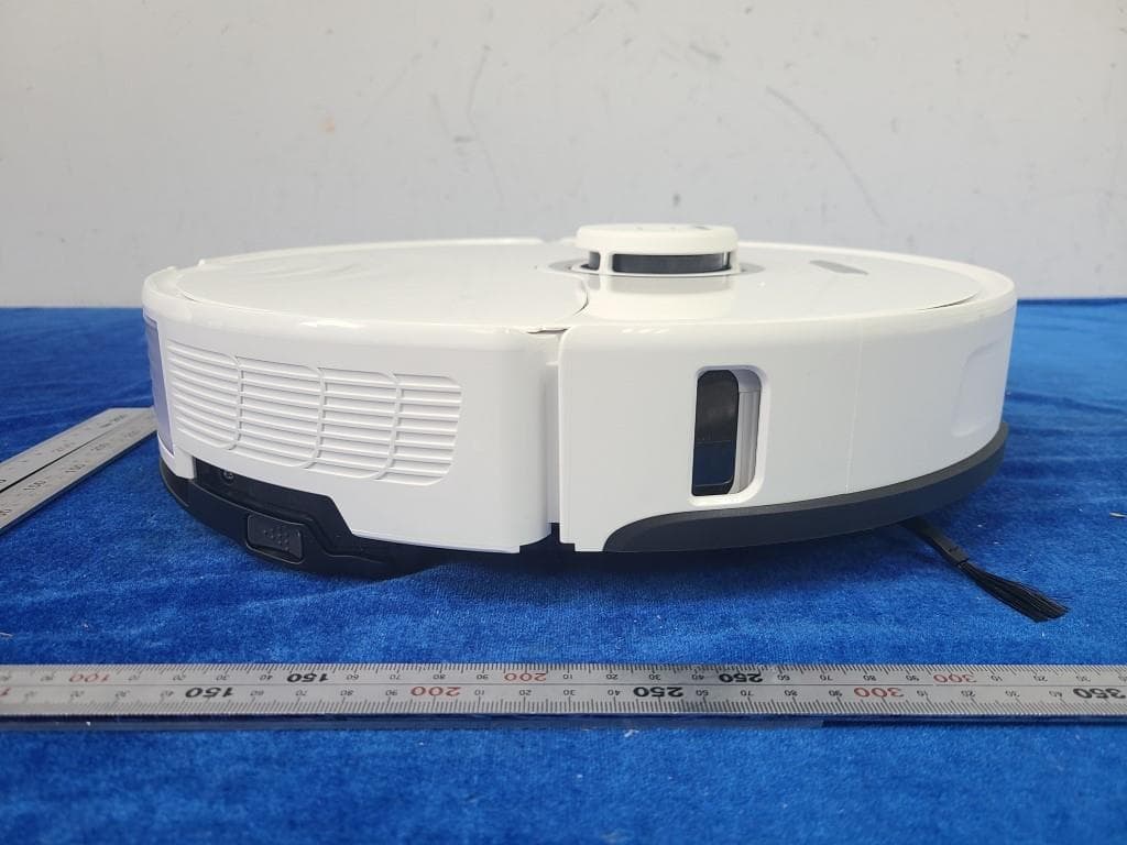 Robotic Vacuum Cleaner - FCC ID 2AN2O-S80ULT01 - Beijing Roborock Technology Co., Ltd. (4)
