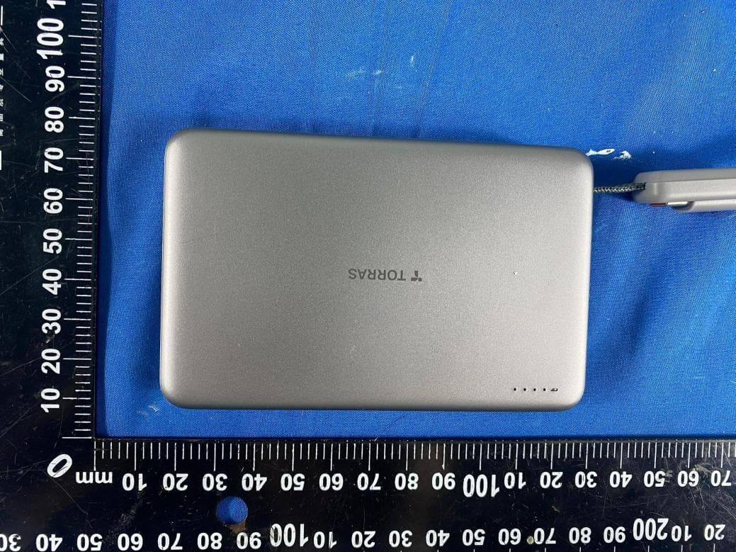 Power Bank - FCC ID 2AN4Y-PB20B1 - SHENZHEN TORRAS TECHNOLOGY CO.,LTD. (2)