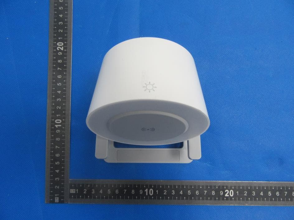 Wireless charging Bluetooth speaker with RGB - FCC ID 2AN8F966-M6064Q - Shenzhen Mossloo Industrial Co.,Ltd (4)