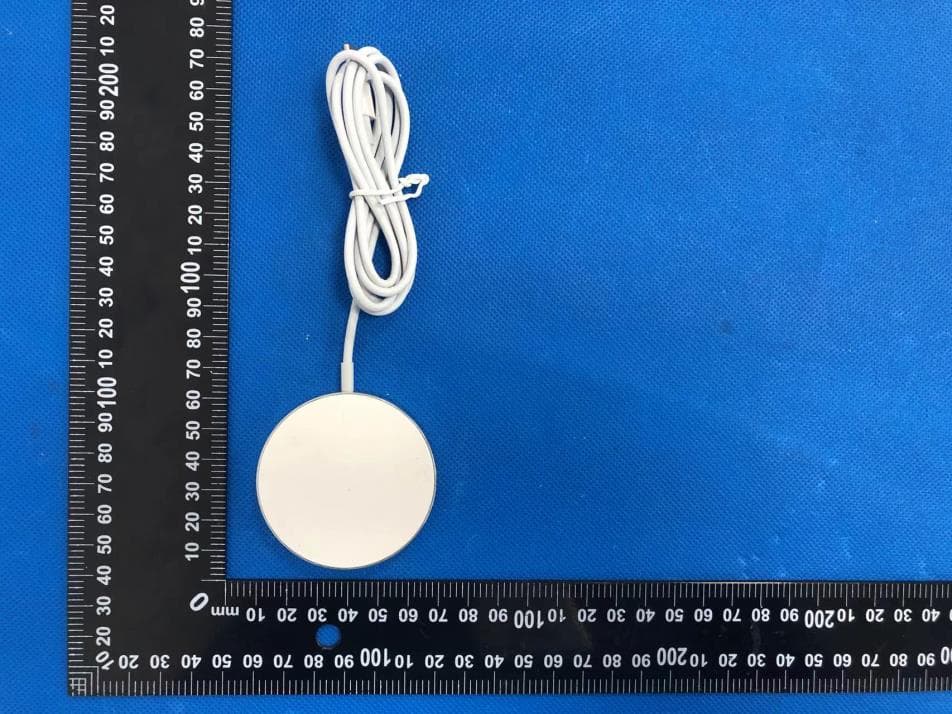 Fast Wireless Charger - FCC ID 2AN8FM1029-A - Shenzhen Mossloo Industrial Co.,Ltd (2)