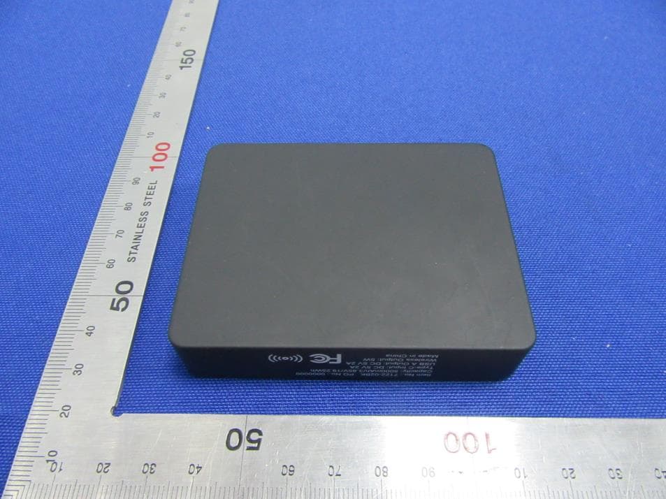 Wireless power bank 5000mAh - FCC ID 2AN8FMSL-DZ002 - Shenzhen Mossloo Industrial Co.,Ltd (4)